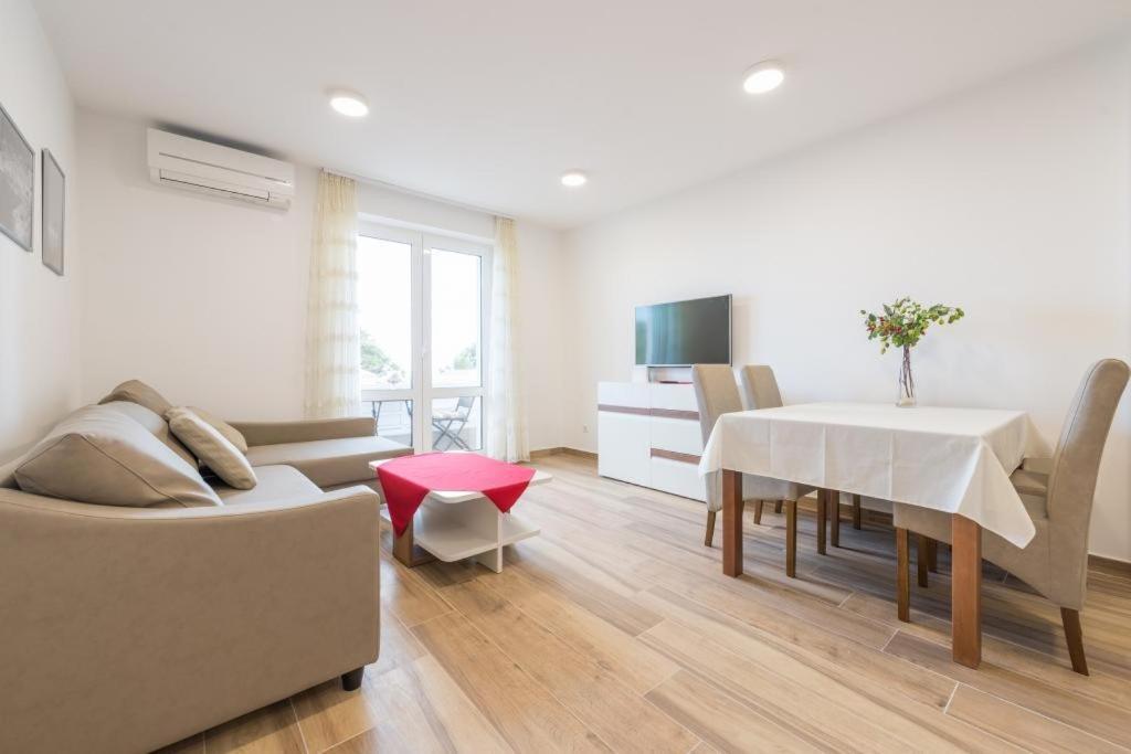 Apartment Luce Royal *
